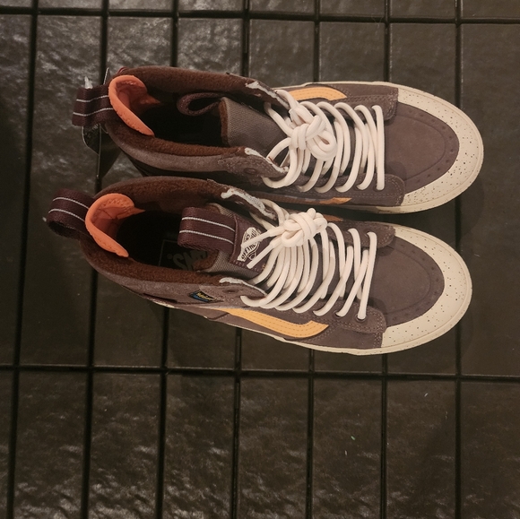 Men's Vans MTE Sk8-Hi Waterproof 'Splatter Taupe' - Picture 13 of 16